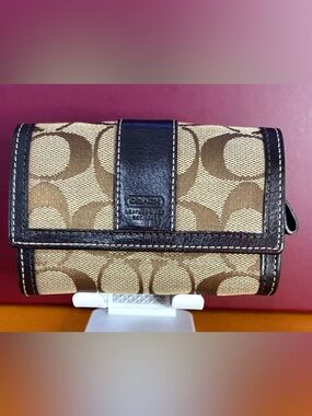 Coach Signature C Wallet